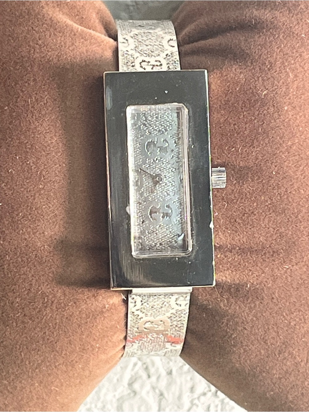 Gucci 1970 Ladies Cuff Bracelet Made in Italy.